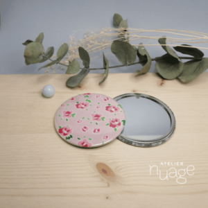miroir de poche, tissu rose à fleurs