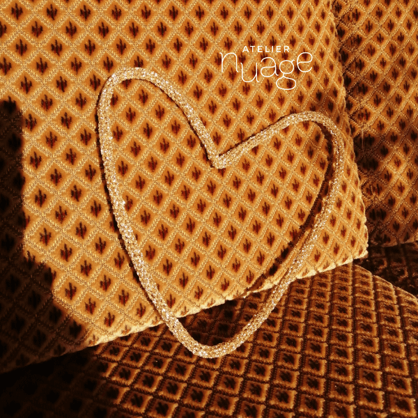 cœur en tricotin doré